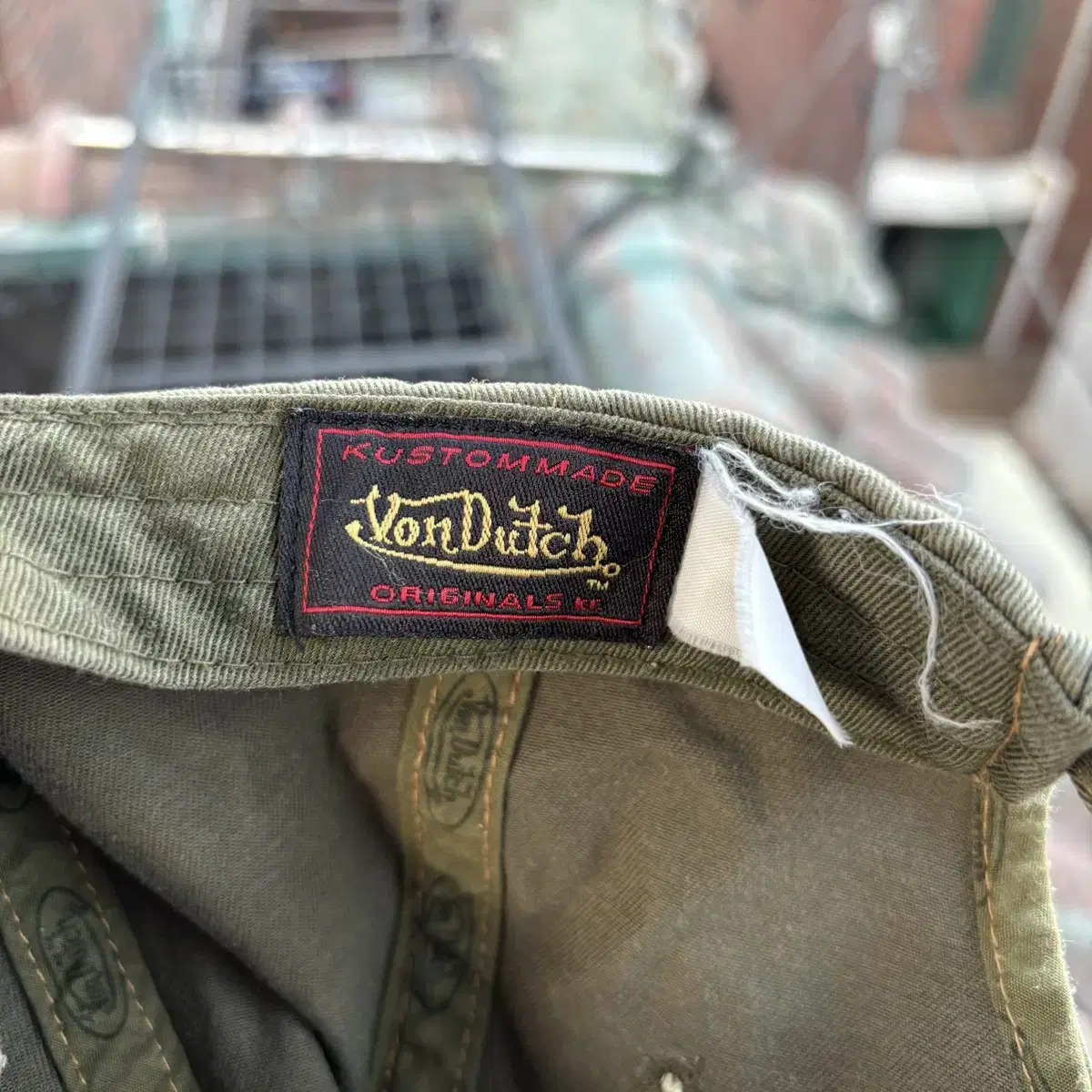 Von Dutch 본더치 데미지 디테일 카키 볼캡