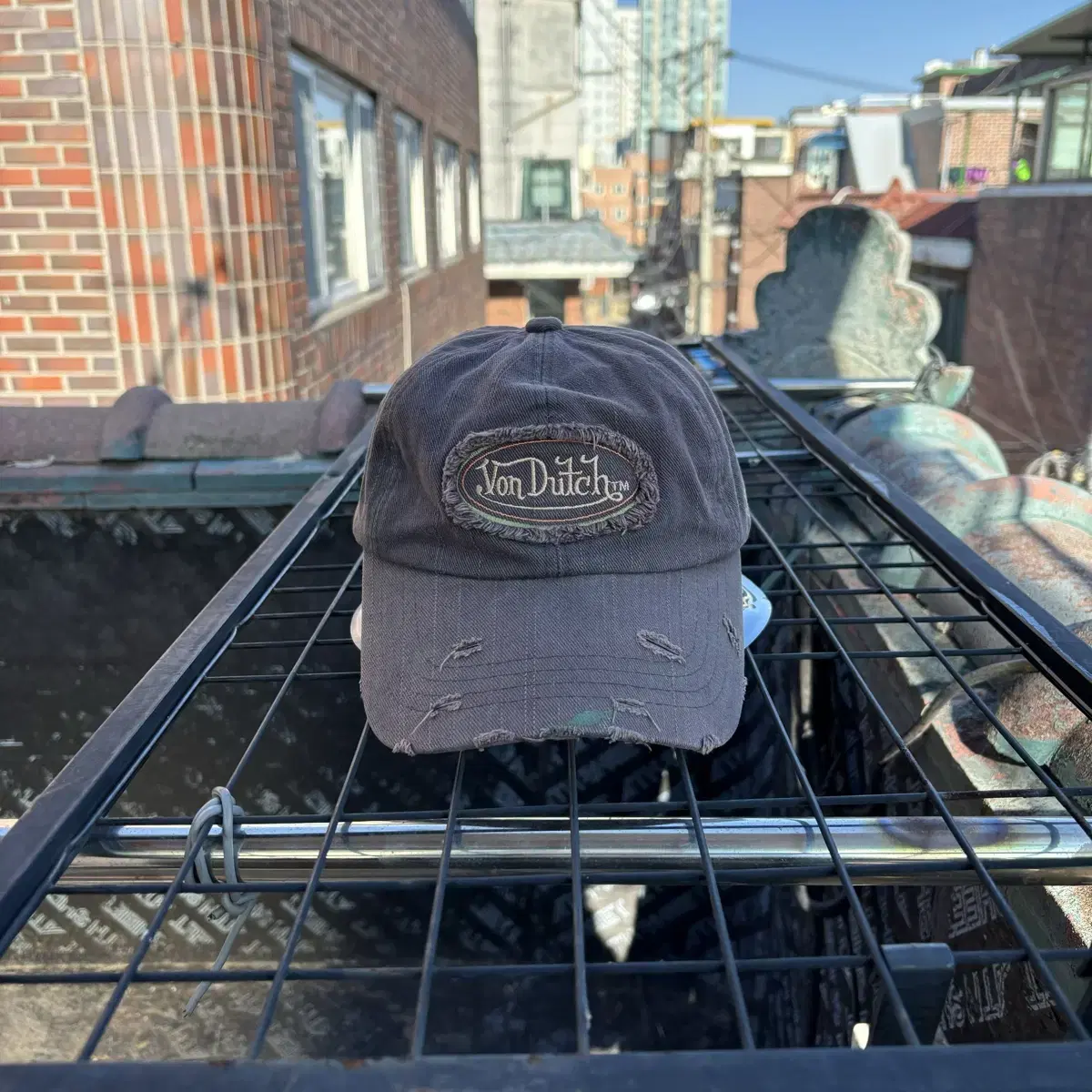 Von Dutch 본더치 데미지 디테일 볼캡