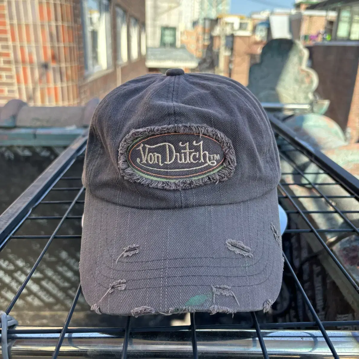 Von Dutch 본더치 데미지 디테일 볼캡