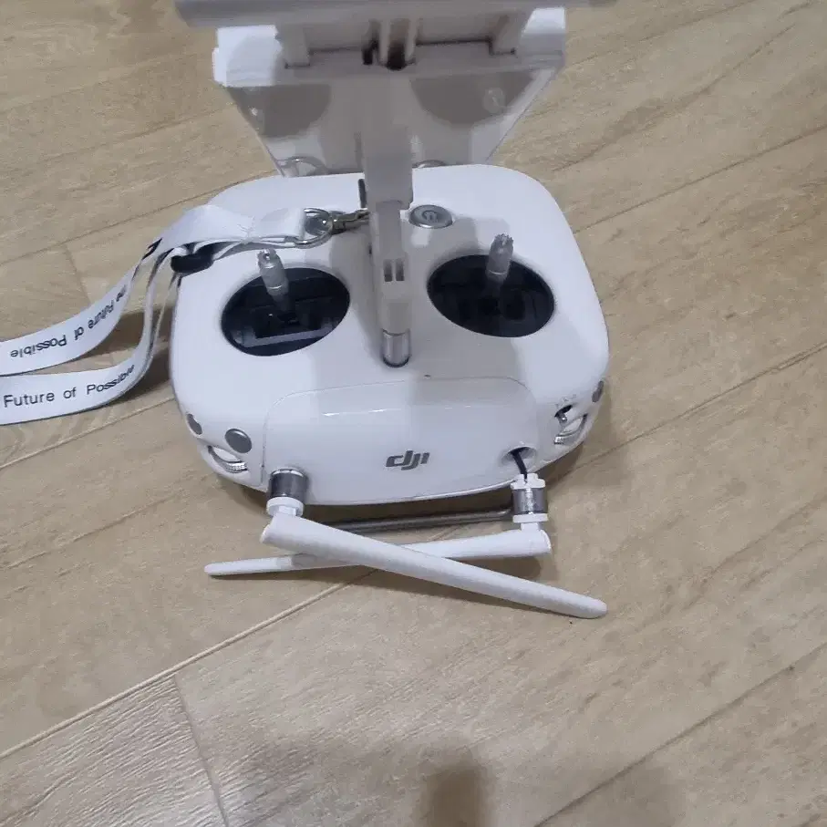 DJI 팬텀 3 어드벤스 드론