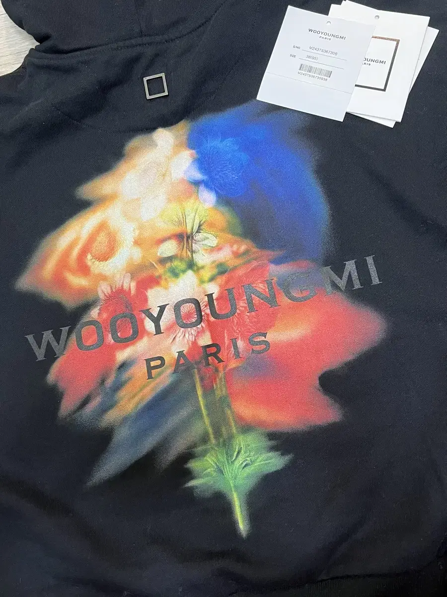 [38(95)size] wooyoung mi 24fw black sweating flower hoodie