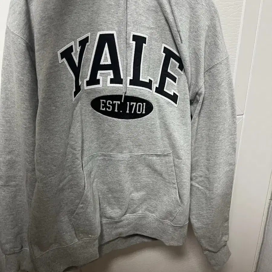 예일 회색 후드티 (2 TONE ARCH HOODIE GRAY) 무신사