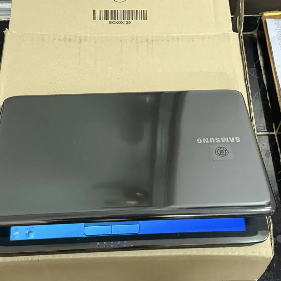 삼성 노트북 i5-8gb램 ssd120gb