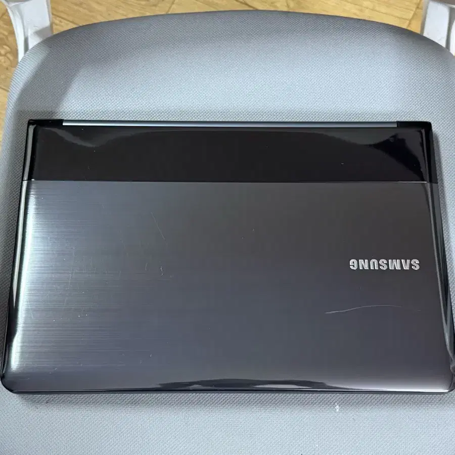 삼성 노트북 i5-8gb램 ssd120gb