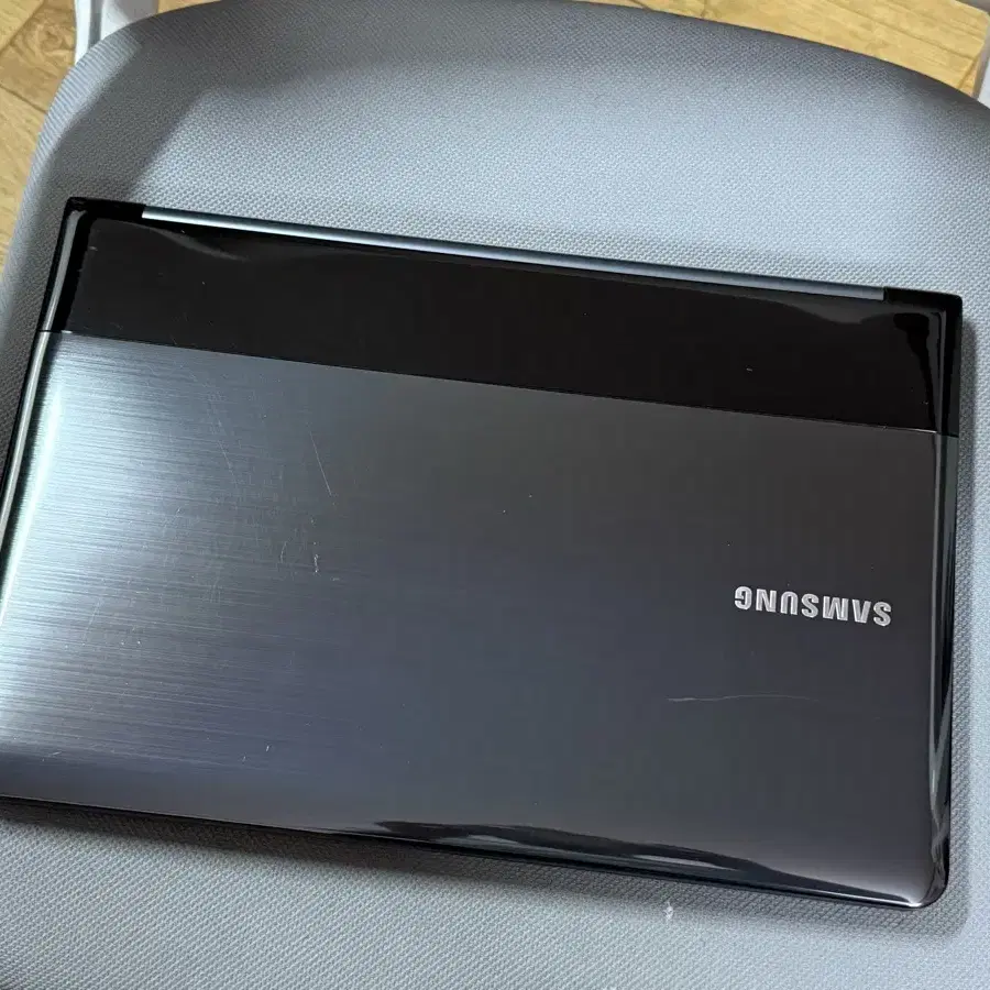 삼성 노트북 i5-8gb램 ssd120gb