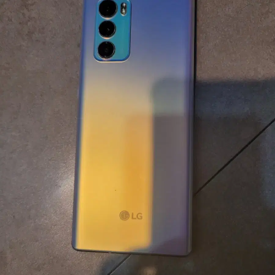 LG WING