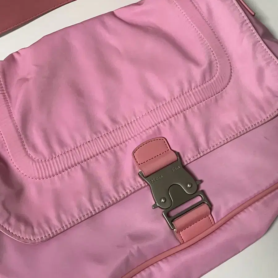 Matin Kim Buckle Bag Pink(가격제안o)