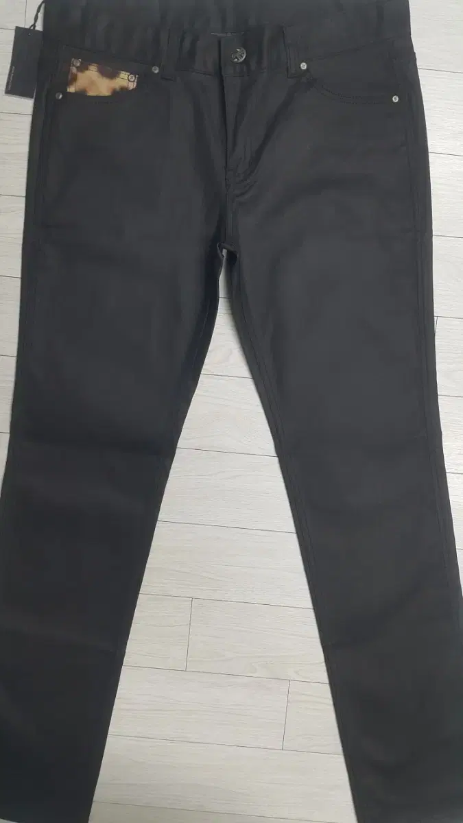 THE STORI Black coated jin (span) 33 inches (No.44) New!