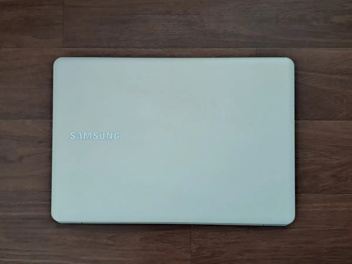 삼성 13.3" 노트북 4GB, SSD128GB, WINDOW10