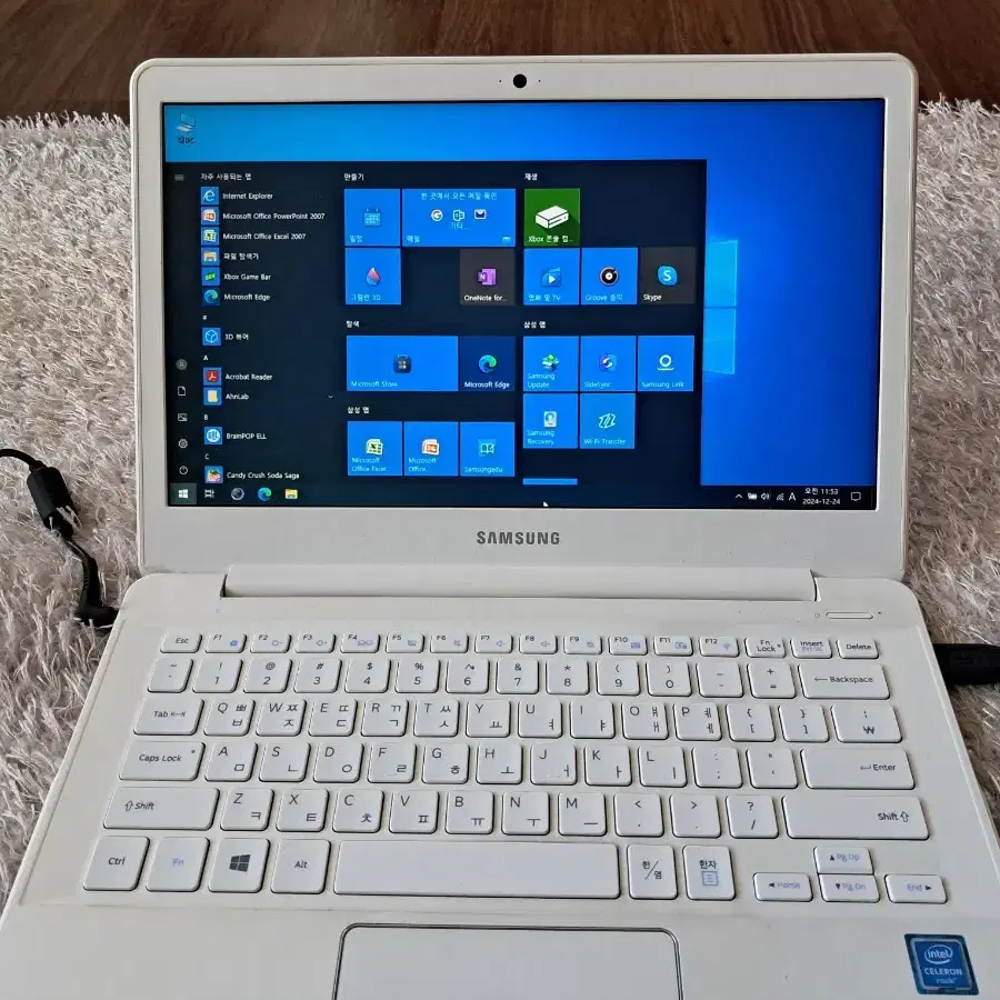 삼성 13.3" 노트북 4GB, SSD128GB, WINDOW10