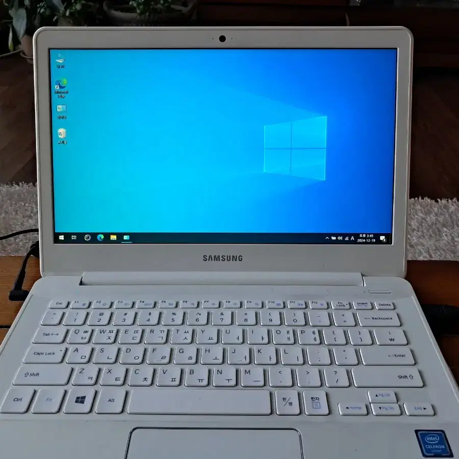 삼성 13.3" 노트북 4GB, SSD128GB, WINDOW10