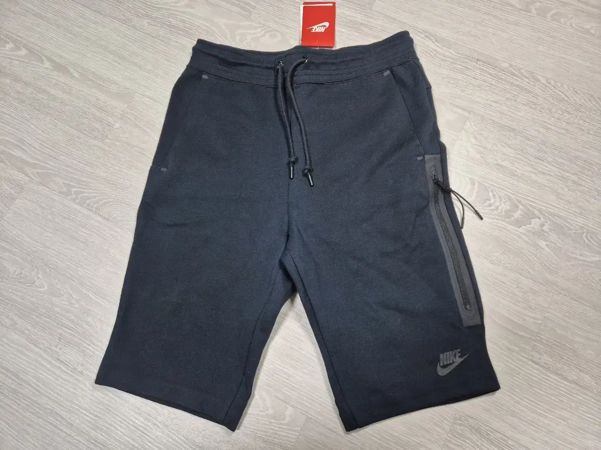 [Free shipping]Nike Techpack Shorts M(70) new