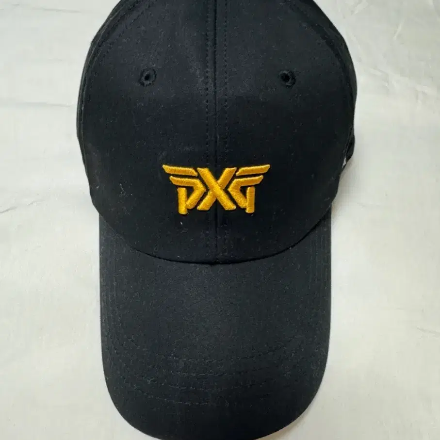 pxg 모자 팝니다 거의 새상품 !