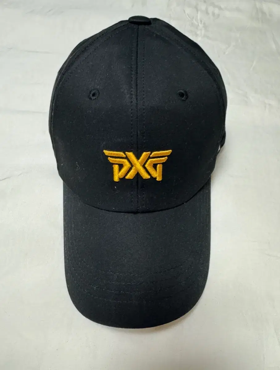 pxg 모자 팝니다 거의 새상품 !