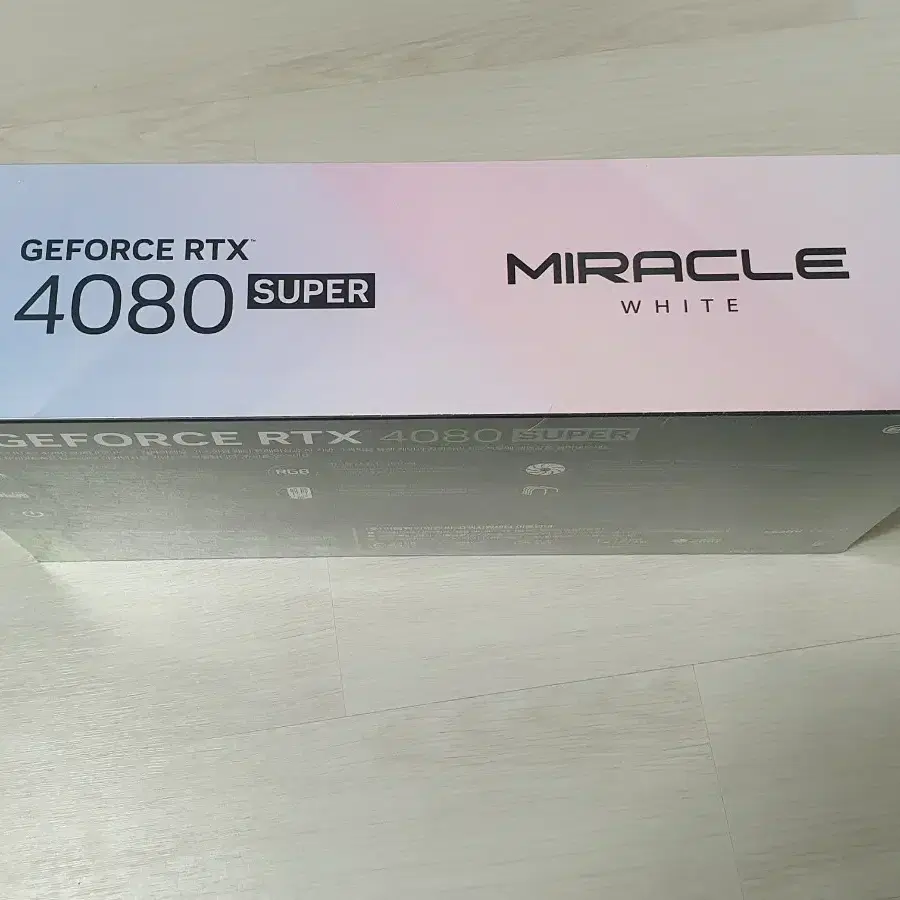 지포스 RTX 4080 super WHITE 16GB 판매, 새상품