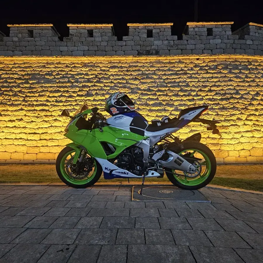 2024년 가와사키zx6r (한정판)