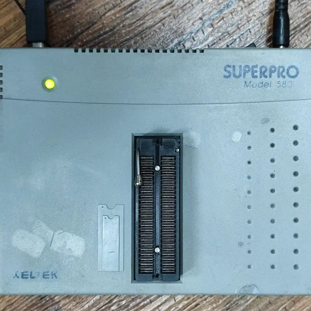 Xeltek superpro 580u 롬라이터 판매합니다