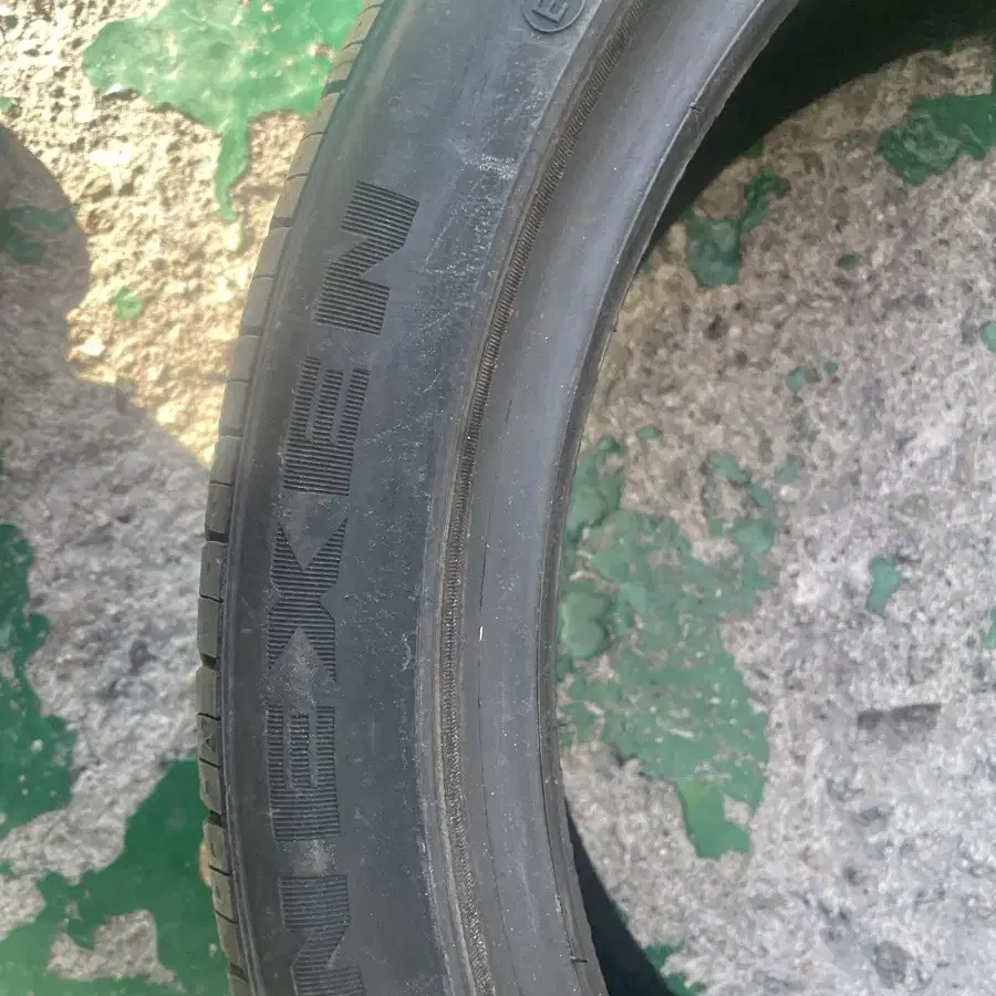 넥센 타이어 225/40R18 2개