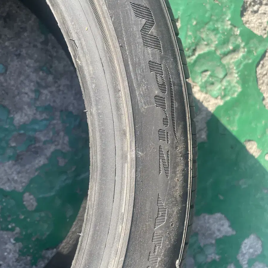 넥센 타이어 225/40R18 2개