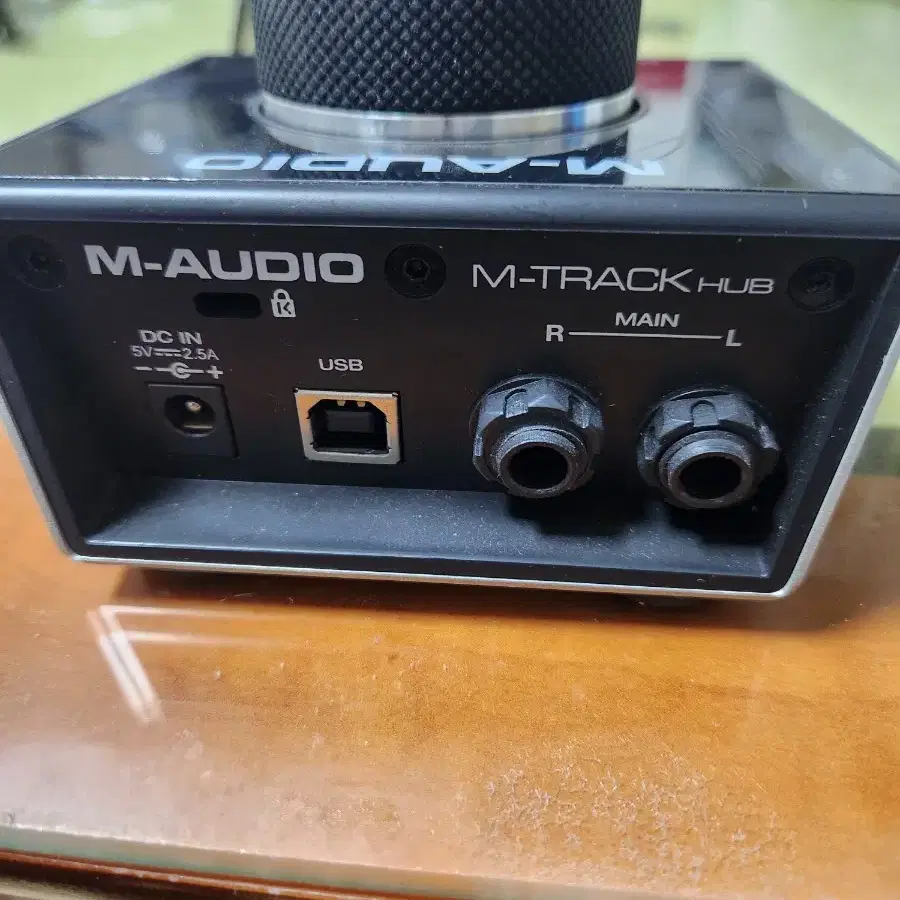 M-AUDIO M-Track Hub USB 모니터링 인터페이스 허브