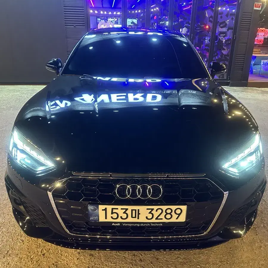 Audi A5 40tfsi 콰트로 프리미엄 스포츠백