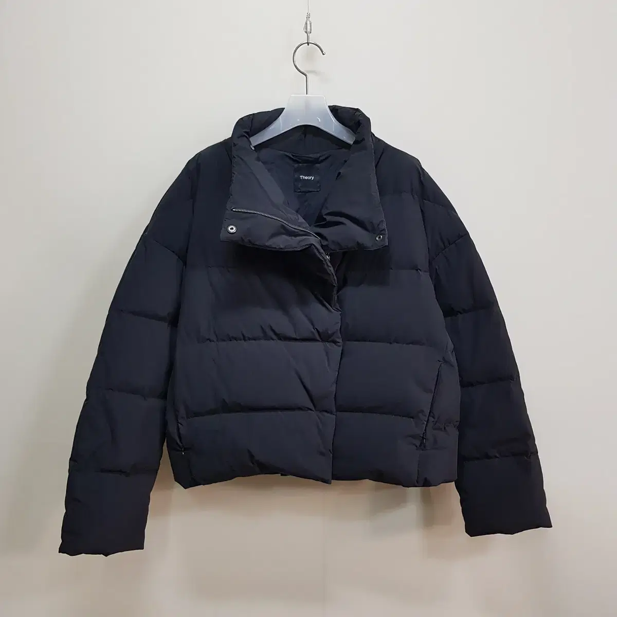 띠어리  21fw    offsen puffer jacket  2사이즈