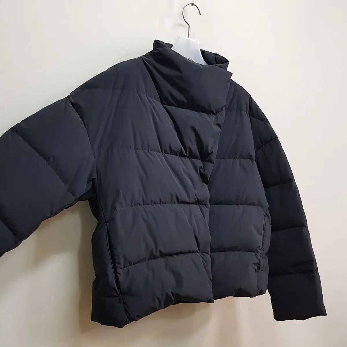 띠어리  21fw    offsen puffer jacket  2사이즈