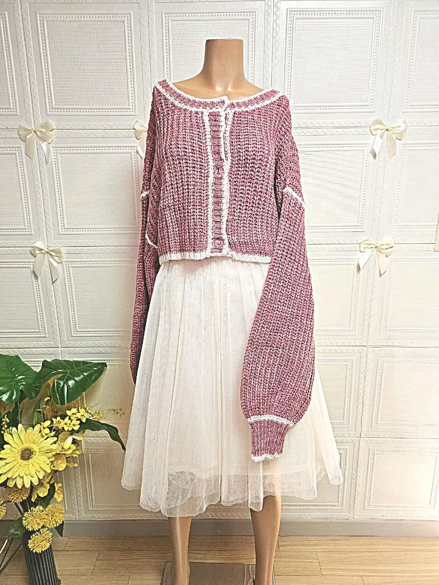 Pink Overfit Cropped Cardigan (same color as second photo)