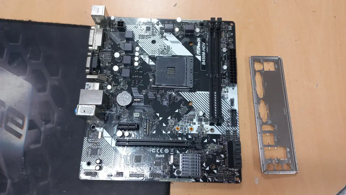 asrock b450m-hdv 메인보드 팝니다.