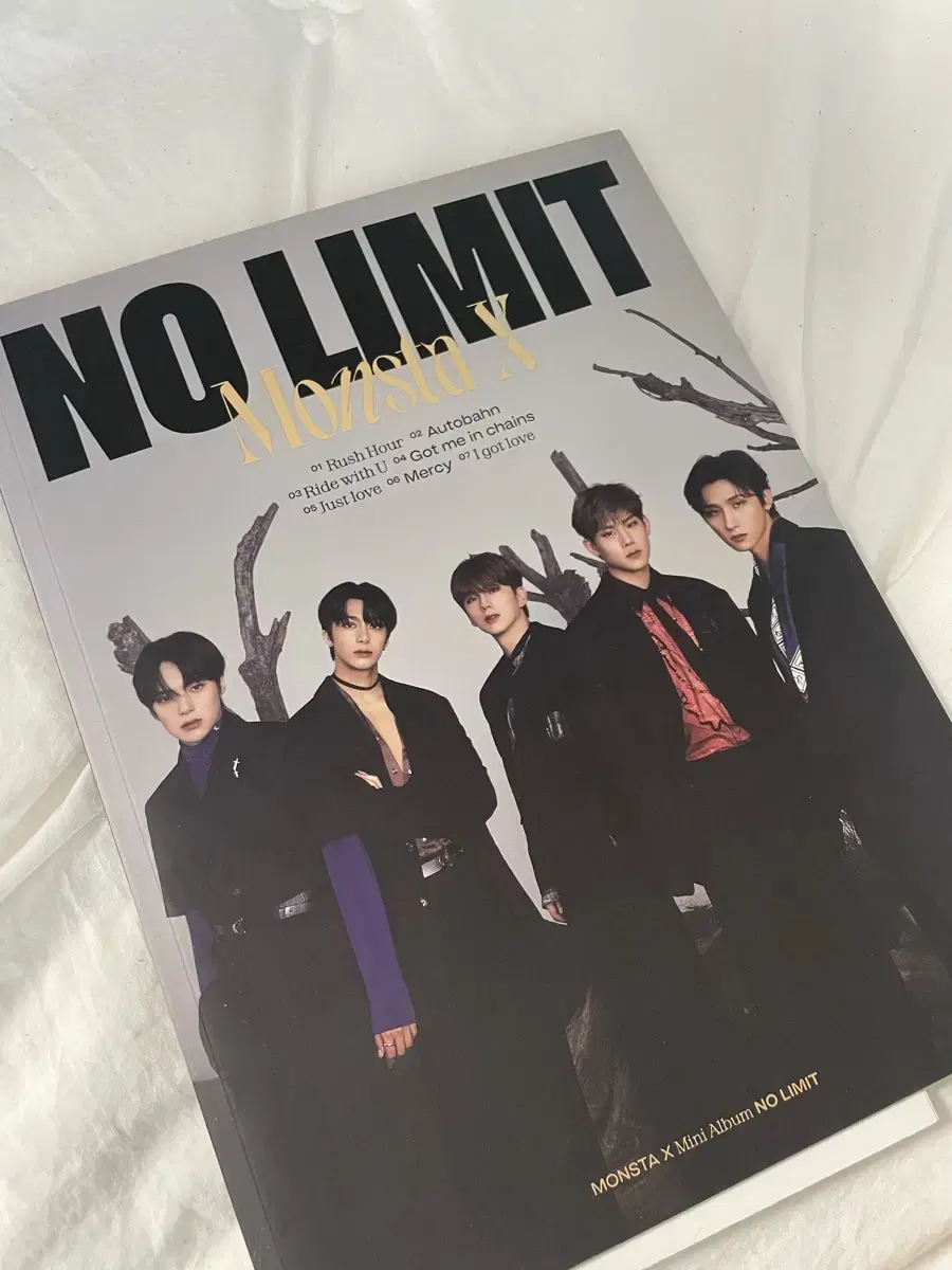 몬스타엑스 no limit 앨범 판매합니다.