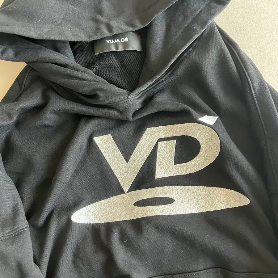 뷰자데 vuja de VD logo hoodie