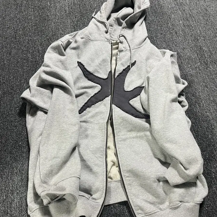 더콜디스트모먼트 TCM starfish hooded zip-up (gre