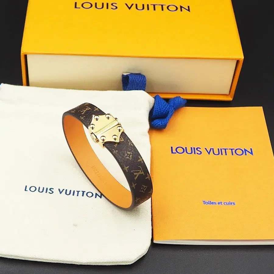 루이비통 Louis Vuitton 팔찌