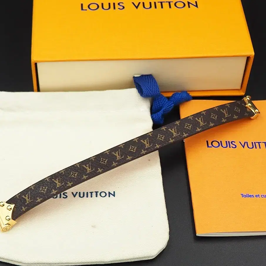 루이비통 Louis Vuitton 팔찌