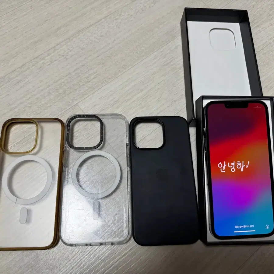 아이폰 13프로 256GB 그라파이트(케이스 포함)