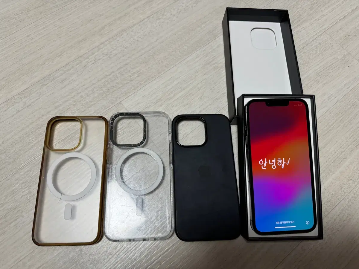 아이폰 13프로 256GB 그라파이트(케이스 포함)