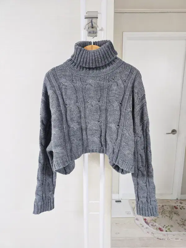 Gray Pretzel Neck Pullover Knit F