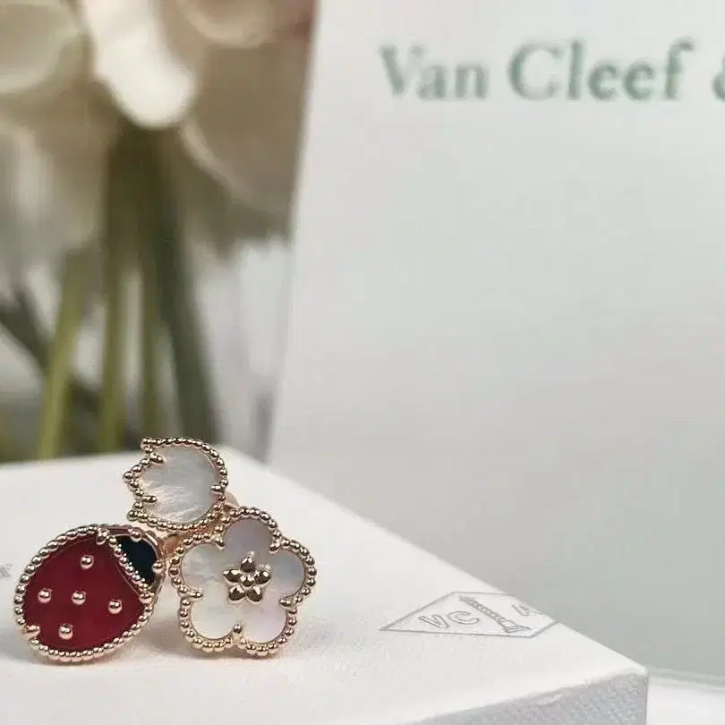 Van Cleef & Arpels반클리프 아펠 반지 6호