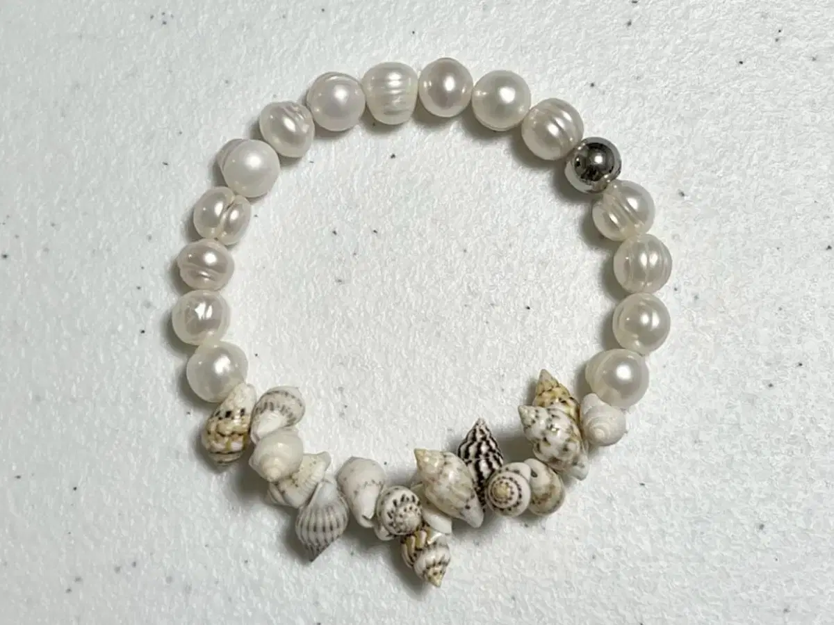 pearl * shell bracelet