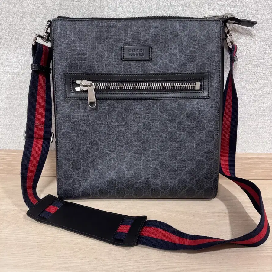 Gucci(구찌) 474137 GG로고 PVC 캔버스 레더 트리밍 수프림