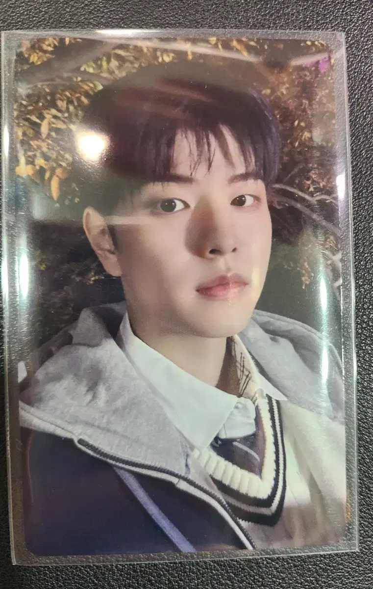 Seungmin sells Nemo album unreleased photocard 