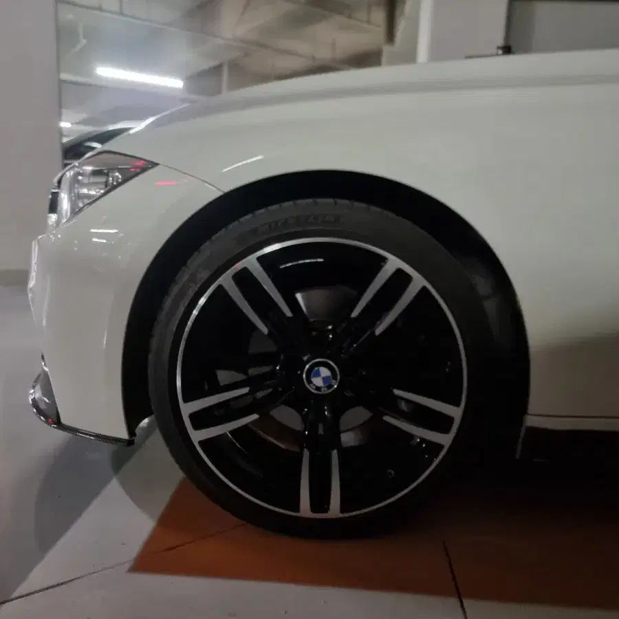 BMW F30 3시리즈 순정브레이크 한대분 팝니다(오늘만 15)