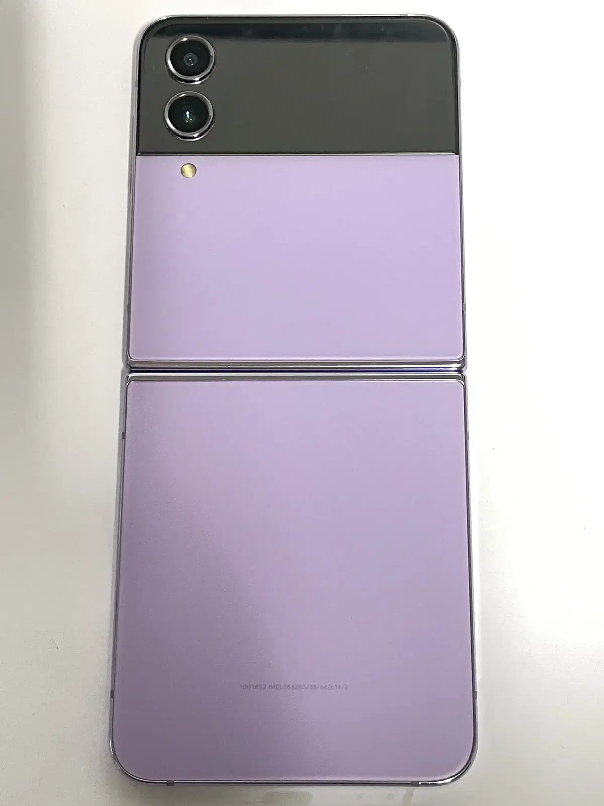 19789 Galaxy Z Flip 4 F721 256Giga lavender purple clean no residue tablets