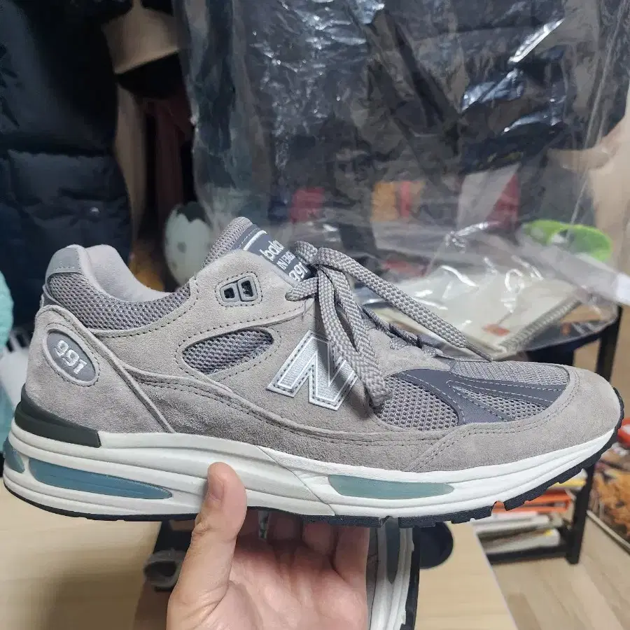 뉴발란스991v2그레이 270