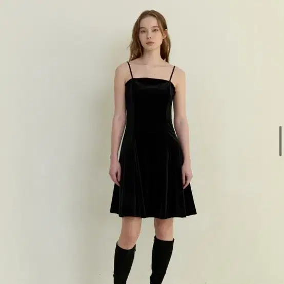 킨다베이비 classic vlevet slip mini dress