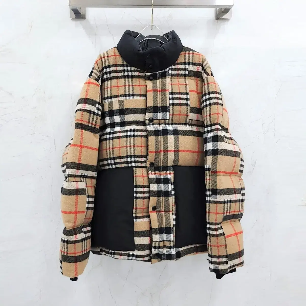 XL / Burberry Vintage Check Wool Down Padding