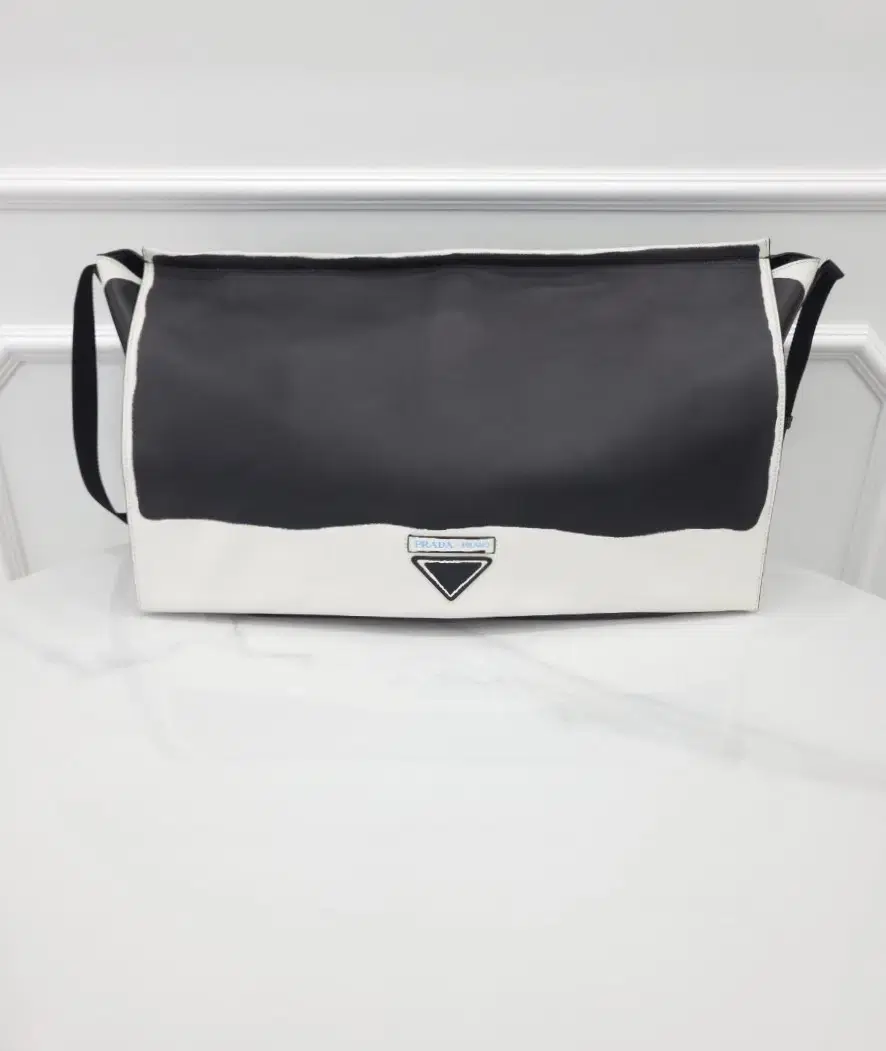 Prada Two-tone Leather Shoulder Bag 2VD013