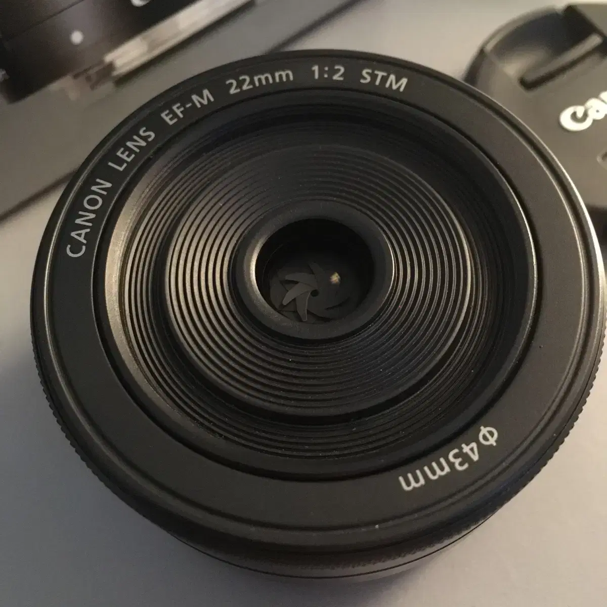 캐논 EFM 22mm F2 팬케익 렌즈