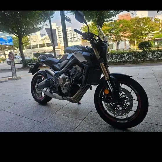 cb650r 16000km 800만원