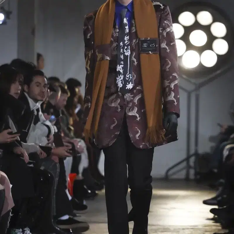 Xander Zhou 18AW 자켓